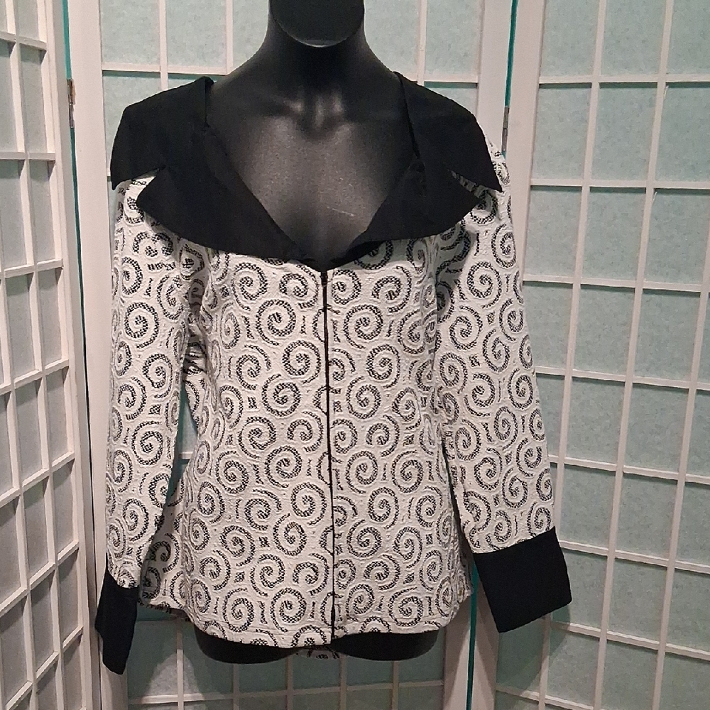 BELLESSA Elegant Swirl Pattern Blazer in Black and White 6594